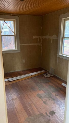 41008 Old School Road, Fall River Mills, CA 96028