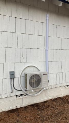 41008 Old School Road, Fall River Mills, CA 96028