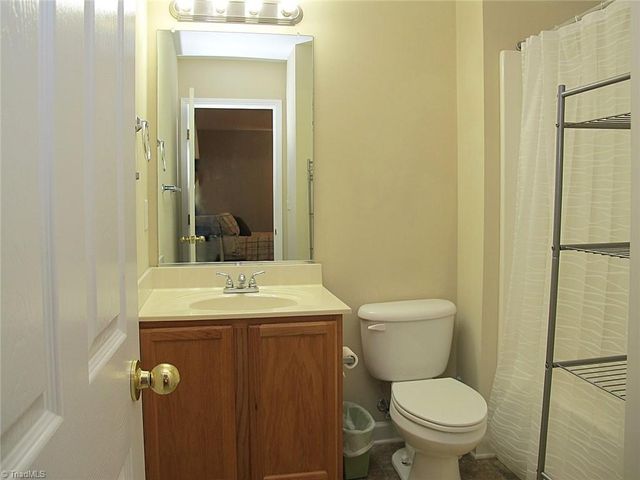 2033 Tea Berry Court, Winston-salem, NC 27127