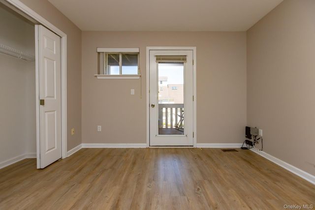 202 Crystal Hill Lane, Poughkeepsie, NY 12603