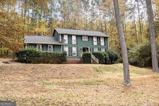 4 The Trail SE, Lindale, GA 30147