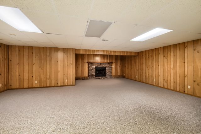 202 Stone Manor Circle, Batavia, IL 60510