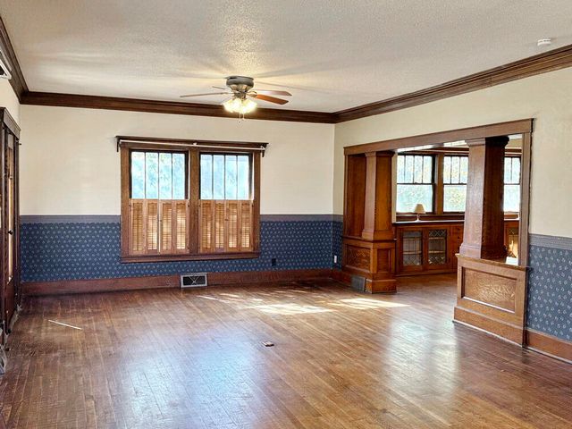 400 S Main Street, El Dorado Springs, MO 64744