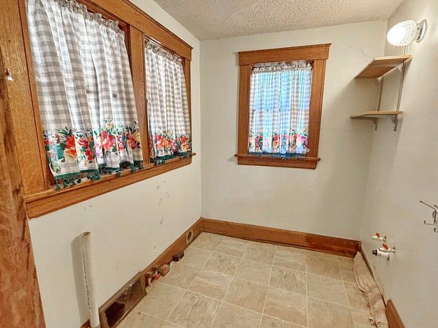 400 S Main Street, El Dorado Springs, MO 64744