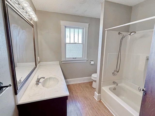 400 S Main Street, El Dorado Springs, MO 64744