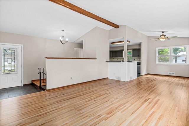 3225 Lanewood Lane N, Plymouth, MN 55447