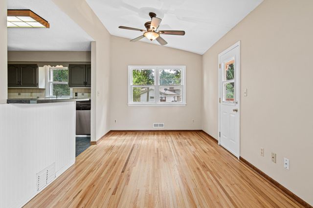 3225 Lanewood Lane N, Plymouth, MN 55447