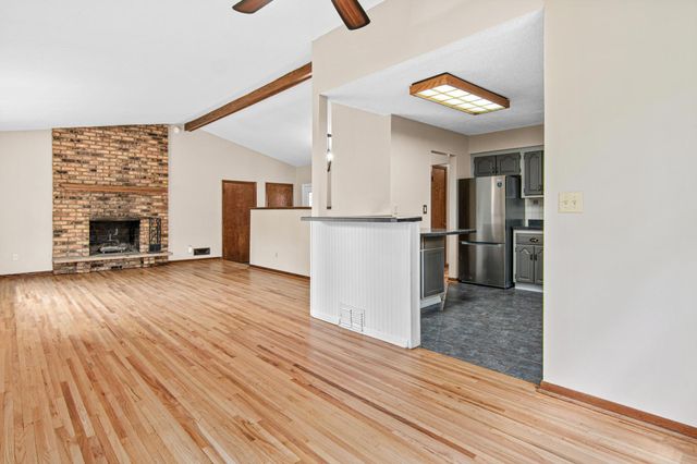 3225 Lanewood Lane N, Plymouth, MN 55447