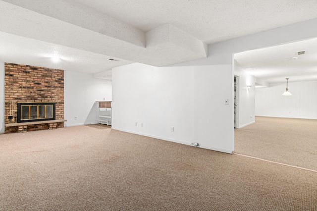 3225 Lanewood Lane N, Plymouth, MN 55447