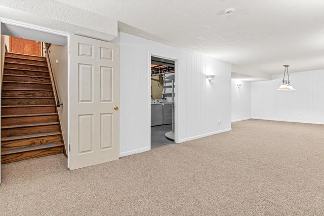 3225 Lanewood Lane N, Plymouth, MN 55447