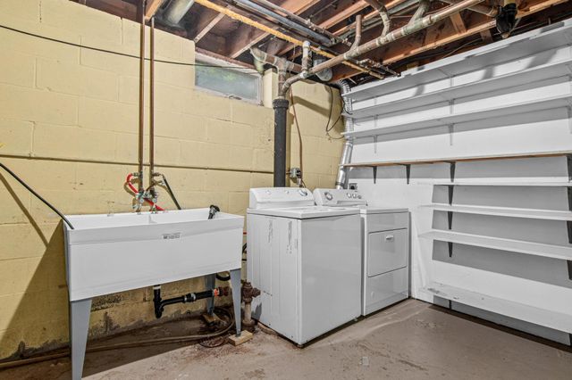 3225 Lanewood Lane N, Plymouth, MN 55447