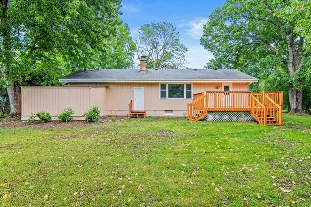 3225 Lanewood Lane N, Plymouth, MN 55447