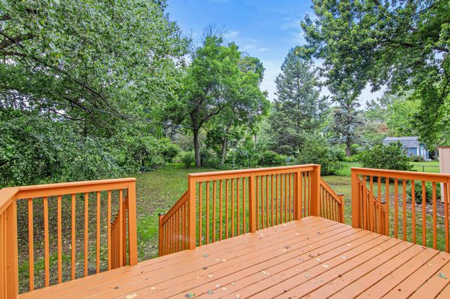 3225 Lanewood Lane N, Plymouth, MN 55447