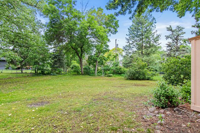 3225 Lanewood Lane N, Plymouth, MN 55447
