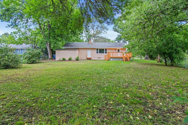 3225 Lanewood Lane N, Plymouth, MN 55447