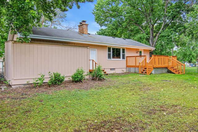 3225 Lanewood Lane N, Plymouth, MN 55447
