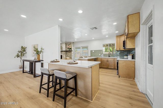 1538 W OCOTILLO Road, Phoenix, AZ 85015