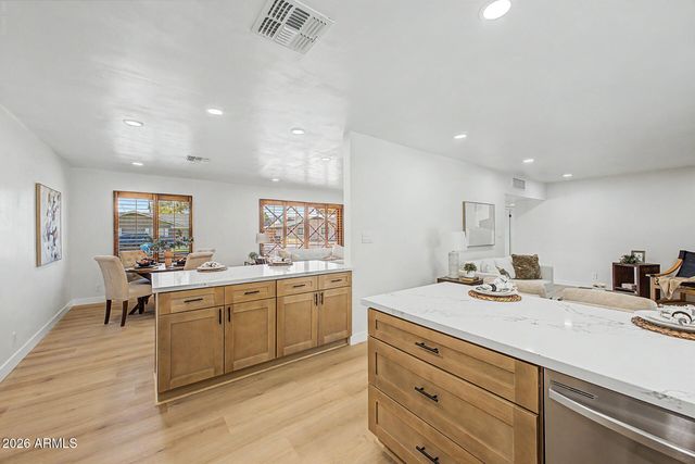 1538 W OCOTILLO Road, Phoenix, AZ 85015