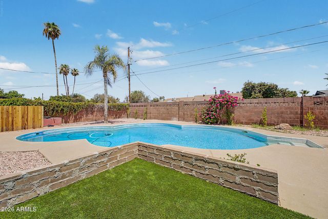 1538 W OCOTILLO Road, Phoenix, AZ 85015