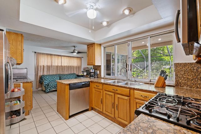 10331 NW 24th Ct, Sunrise, FL 33322