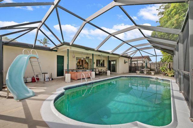 10331 NW 24th Ct, Sunrise, FL 33322