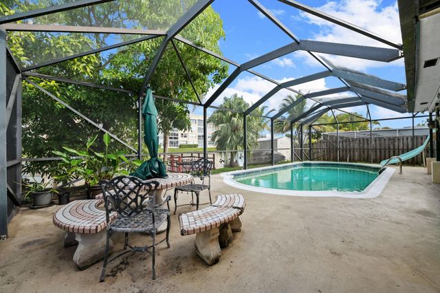 10331 NW 24th Ct, Sunrise, FL 33322