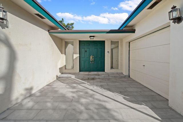 10331 NW 24th Ct, Sunrise, FL 33322