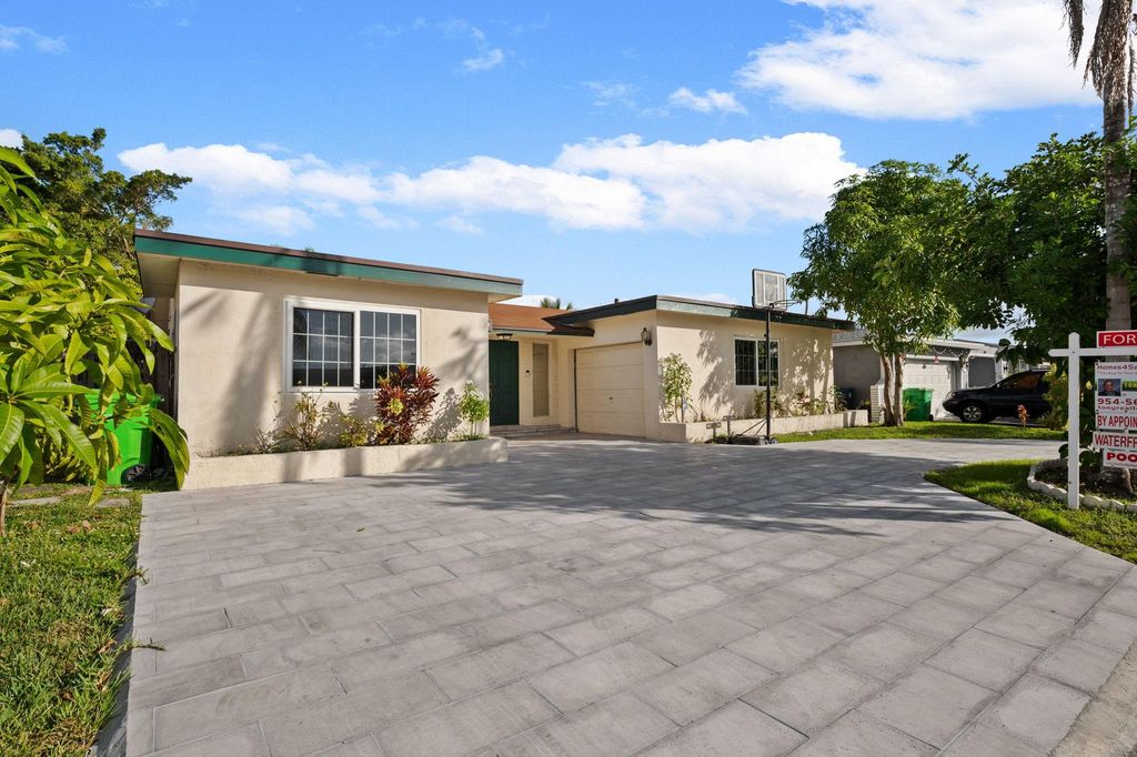 10331 NW 24th Ct, Sunrise, FL 33322