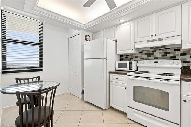 260 Seaview CT 1805, Marco Island, FL 34145