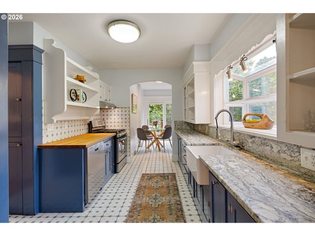775 W 11th Ave, Eugene, OR 97402