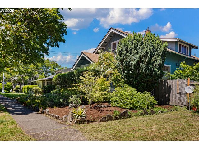 775 W 11th Ave, Eugene, OR 97402