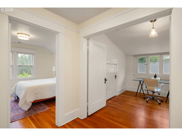 775 W 11th Ave, Eugene, OR 97402