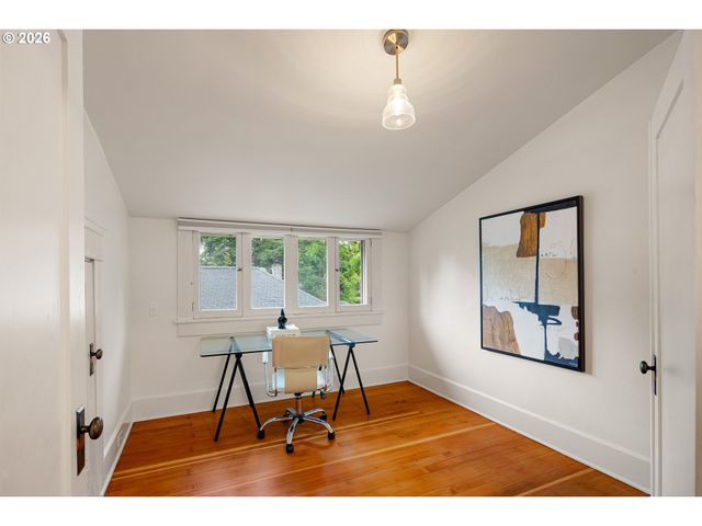 775 W 11th Ave, Eugene, OR 97402
