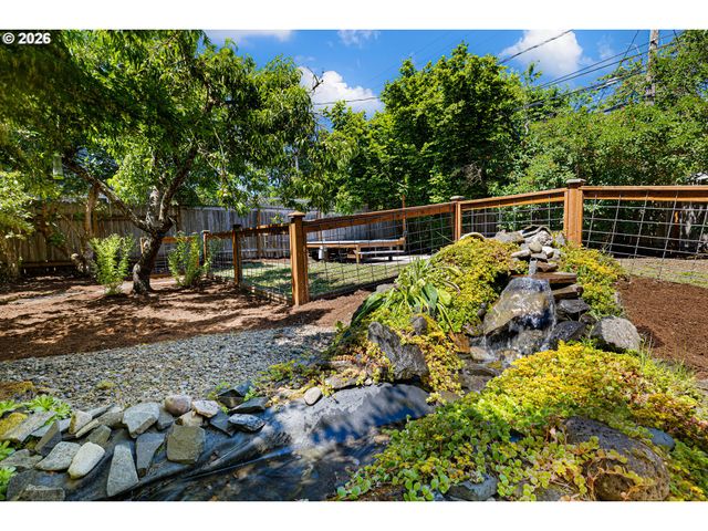 775 W 11th Ave, Eugene, OR 97402