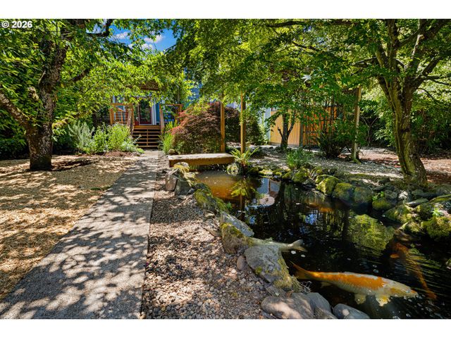 775 W 11th Ave, Eugene, OR 97402