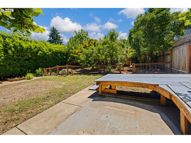 775 W 11th Ave, Eugene, OR 97402
