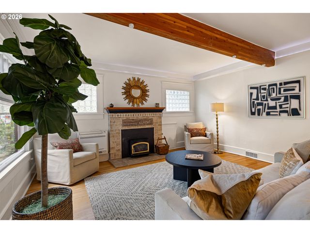 775 W 11th Ave, Eugene, OR 97402