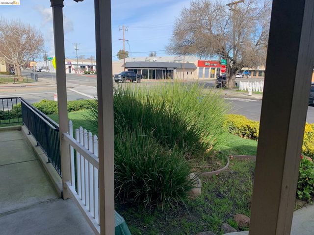 2 Belshaw St, Antioch, CA 94509