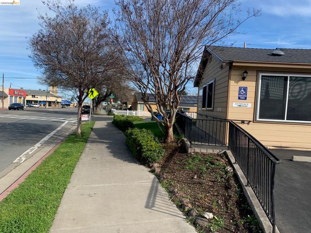 2 Belshaw St, Antioch, CA 94509