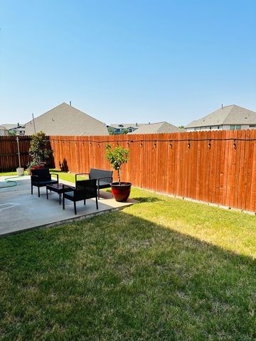 4725 Cash Drive, Carrollton, TX 75010
