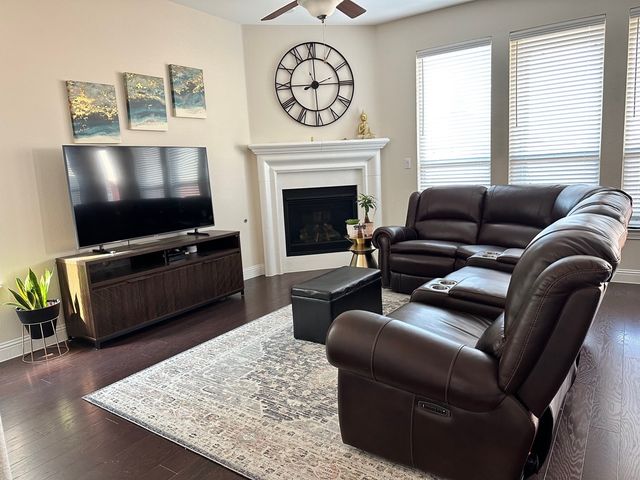 4725 Cash Drive, Carrollton, TX 75010