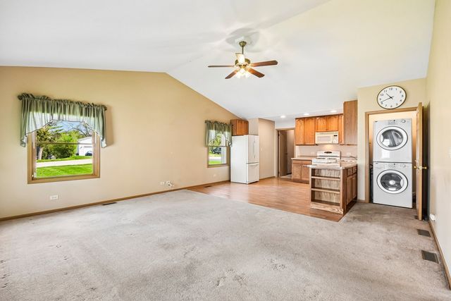 407 Fairfield Drive, Island Lake, IL 60042