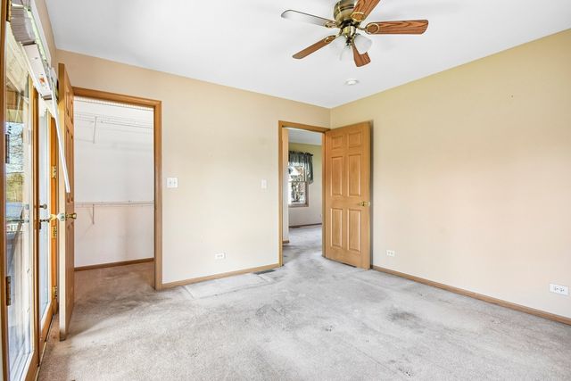 407 Fairfield Drive, Island Lake, IL 60042