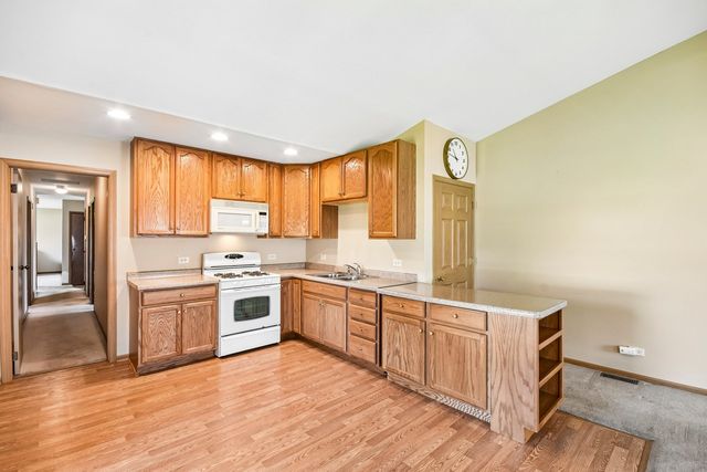 407 Fairfield Drive, Island Lake, IL 60042