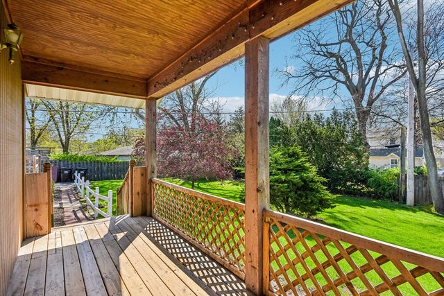 407 Fairfield Drive, Island Lake, IL 60042