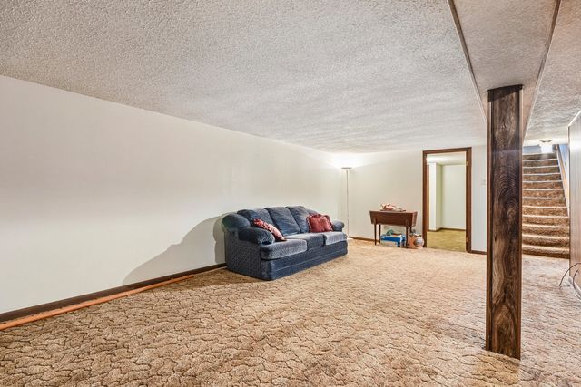 407 Fairfield Drive, Island Lake, IL 60042