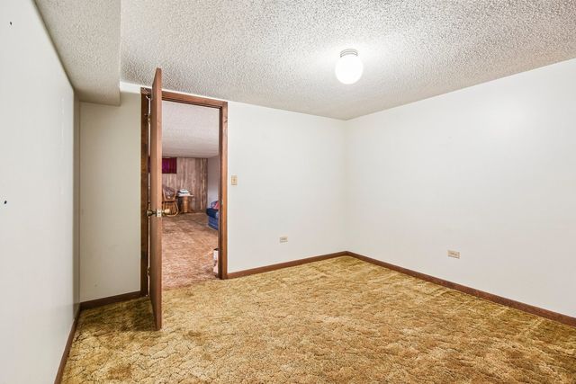 407 Fairfield Drive, Island Lake, IL 60042