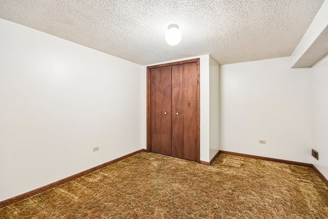 407 Fairfield Drive, Island Lake, IL 60042