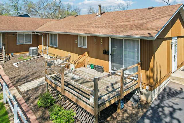 407 Fairfield Drive, Island Lake, IL 60042