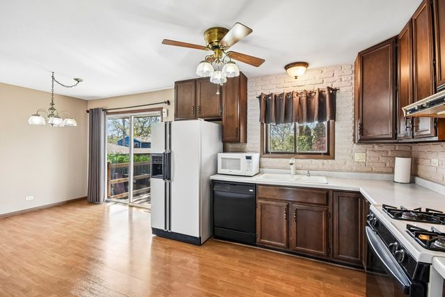 407 Fairfield Drive, Island Lake, IL 60042